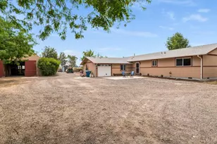 4450 NE 29th Ct, Redmond, OR 97756 - Photo 2