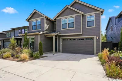 2621 NW Sky Vista Court, Bend, OR 97703 - Photo 2