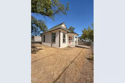 316 SE 8th Street, Grants Pass, OR 97526 - Photo 1