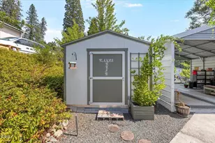 5648 Foothill Blvd, Grants Pass, OR 97526 - Photo 18