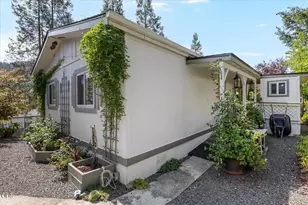 5648 Foothill Blvd, Grants Pass, OR 97526 - Photo 2