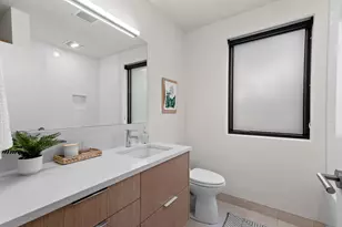 701 W Seedling Ln, Sisters, OR 97759 - Photo 10