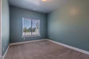 656 Nobility Dr, Medford, OR 97501 - Photo 20
