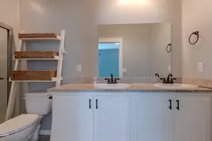 656 Nobility Dr, Medford, OR 97501 - Photo 28
