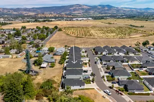 656 Nobility Dr, Medford, OR 97501 - Photo 36