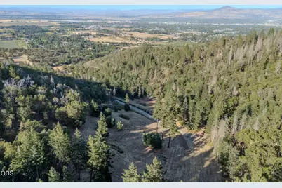 3591 S Stage Road #Lot 12, Medford, OR 97501 - Photo 8