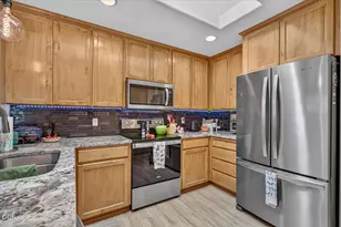 728 Cherrywood Dr, Medford, OR 97504 - Photo 14