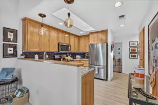 728 Cherrywood Dr, Medford, OR 97504 - Photo 12