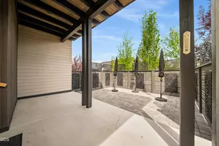 1036 N Forest Edge Dr, Sisters, OR 97759 - Photo 38
