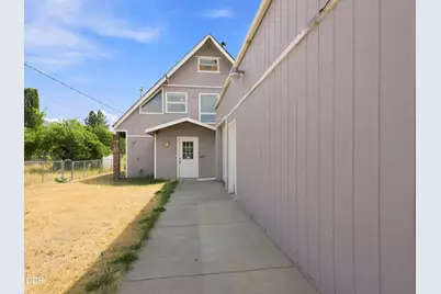 211 S Wasco Avenue, Chiloquin, OR 97624 - Photo 8