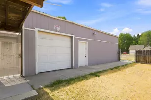 211 S Wasco Ave, Chiloquin, OR 97624 - Photo 10
