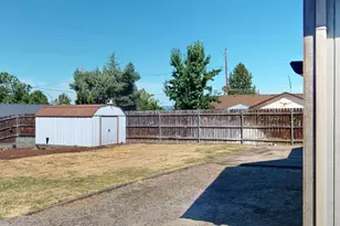 1259 N Modoc Ave, Medford, OR 97504 - Photo 40