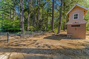 232 Riessen Rd, Grants Pass, OR 97526 - Photo 56