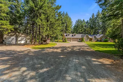 232 Riessen Road, Grants Pass, OR 97526 - Photo 2