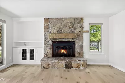 62846 Montara Drive, Bend, OR 97701 - Photo 8