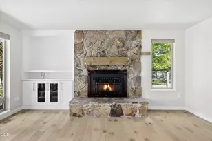 62846 Montara Dr, Bend, OR 97701 - Photo 8