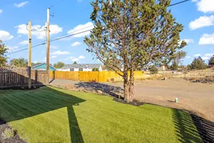 137 SE 16th St, Madras, OR 97741 - Photo 30