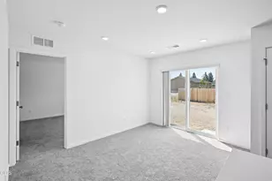 51743 Morning Pne Dr, La Pine, OR 97739 - Photo 14