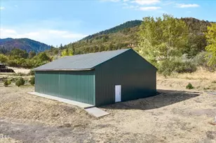 907 Neil Creek Rd, Ashland, OR 97520 - Photo 32