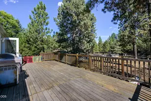 19539 River Woods Dr, Bend, OR 97702 - Photo 10