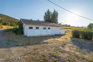 202 Pleasant View Rd, Talent, OR 97540 - Photo 26