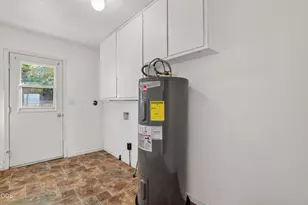 202 Pleasant View Rd, Talent, OR 97540 - Photo 24