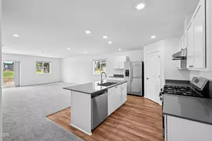 51740 Morning Pne Dr, La Pine, OR 97739 - Photo 4