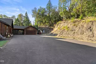 850 Riverbanks Rd, Grants Pass, OR 97527 - Photo 40