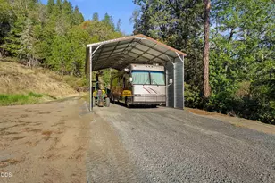 850 Riverbanks Rd, Grants Pass, OR 97527 - Photo 46