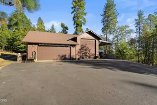 850 Riverbanks Rd, Grants Pass, OR 97527 - Photo 44