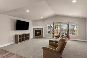 2477 SW Newberry Loop, Redmond, OR 97756 - Photo 10