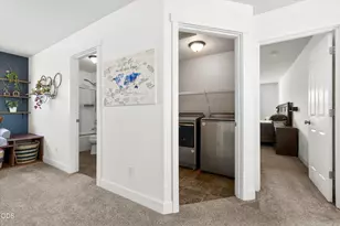 21134 SE Kayla Ct, Bend, OR 97702 - Photo 18