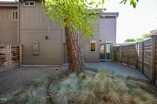 40 SW McKinley Ave, Bend, OR 97702 - Photo 36