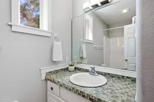 150 SE Windance Ct, Bend, OR 97702 - Photo 10