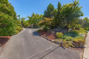 1027 NW Hawthorne Ave, Grants Pass, OR 97526 - Photo 66