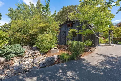 1027 NW Hawthorne Avenue, Grants Pass, OR 97526 - Photo 56