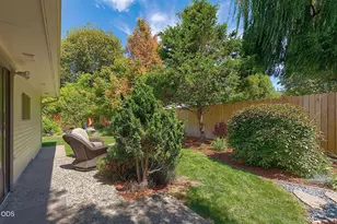 1027 NW Hawthorne Ave, Grants Pass, OR 97526 - Photo 54