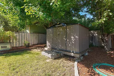 1870 Meadow Glen, Grants Pass, OR 97527 - Photo 32