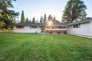 61909 Skyline View Dr, Bend, OR 97702 - Photo 2