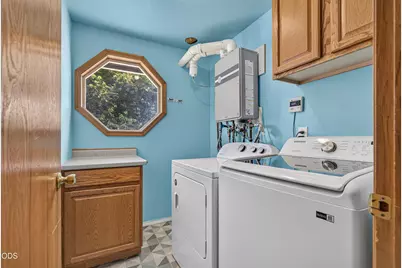 1011 Coachman Drive, Central Point, OR 97502 - Photo 14
