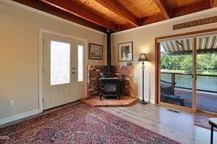 20551 Hwy 62, Shady Cove, OR 97539 - Photo 6
