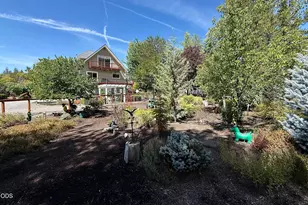 20551 Hwy 62, Shady Cove, OR 97539 - Photo 68