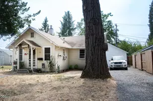 511 SE I St, Grants Pass, OR 97526 - Photo 1