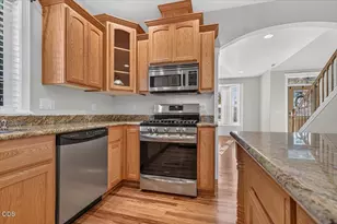 1240 Stonegate Dr, Medford, OR 97504 - Photo 12