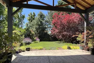 1240 Stonegate Dr, Medford, OR 97504 - Photo 38