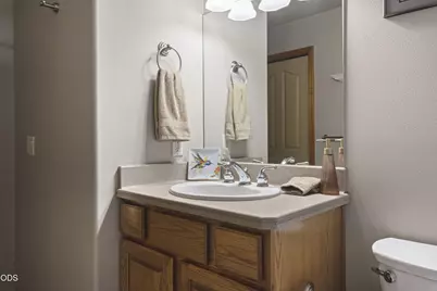 8045 NW Grubstake Way, Redmond, OR 97756 - Photo 28