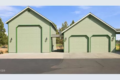 8045 NW Grubstake Way, Redmond, OR 97756 - Photo 40