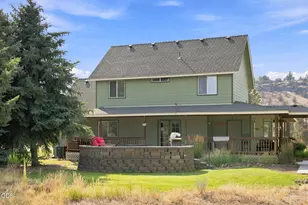 8045 NW Grubstake Way, Redmond, OR 97756 - Photo 32