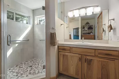 8045 NW Grubstake Way, Redmond, OR 97756 - Photo 12