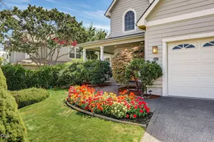 527 Sutton Pl, Ashland, OR 97520 - Photo 4